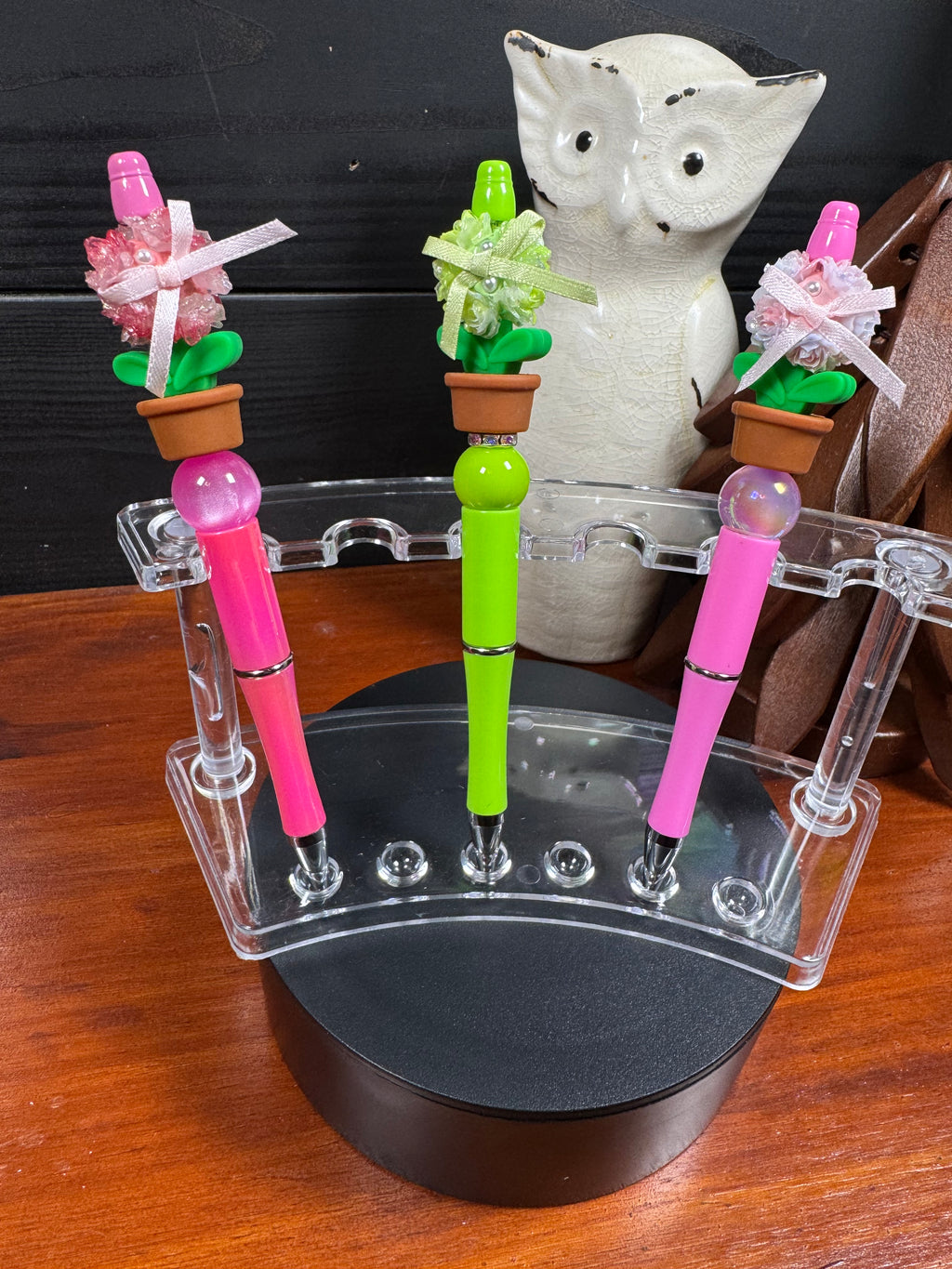 Flower Pot With Ribbon Bow Pens